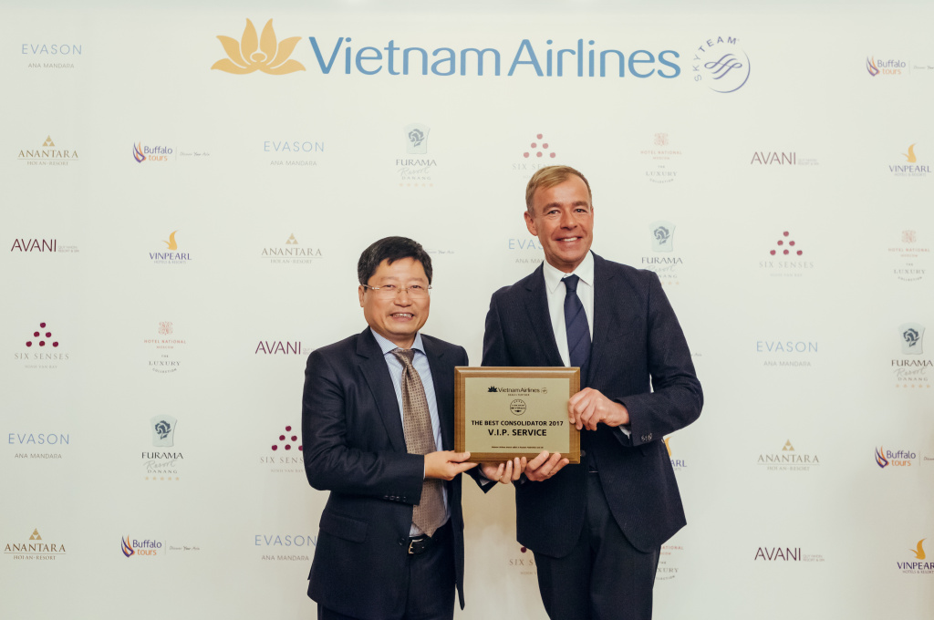 Награда от Vietnam Airlines.jpg